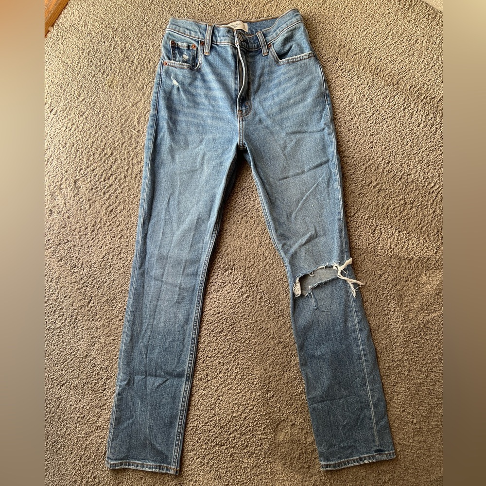 Abercrombie & Fitch 90s Slim Straight Ultra High Rise Jean…Size 25/0 Short